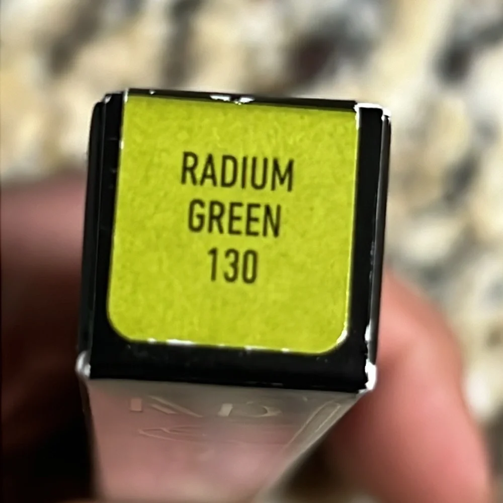 💕🌙KVD Radium Green Tattoo Pencil Liner